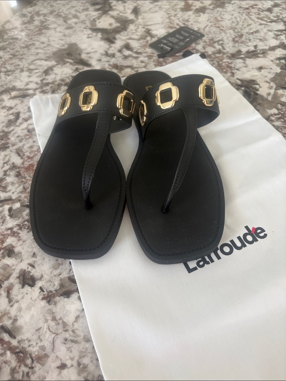 NWOT Larroudé Milan Grommet jelly Thong Sandals